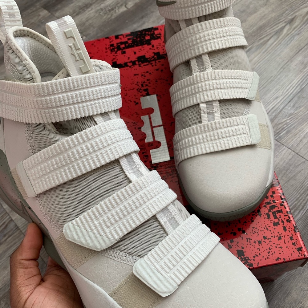 Lebron Soldier XI SFG